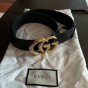 Gucci belt is perfect condition